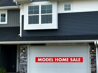 9404 Bridle Way, Victoria, MN 55386