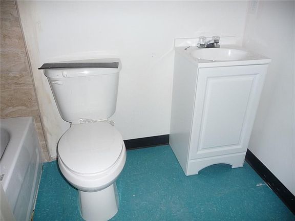 5th image of 28 Ventnor B #28