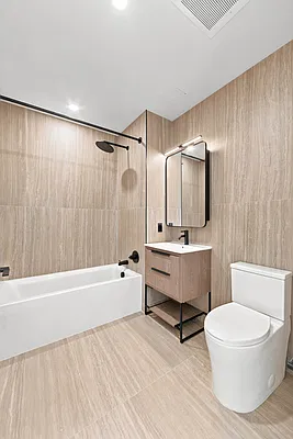Bathroom, photo 1