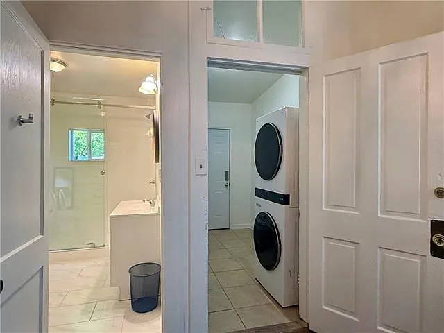 3725 Annunciation St — Photo 8