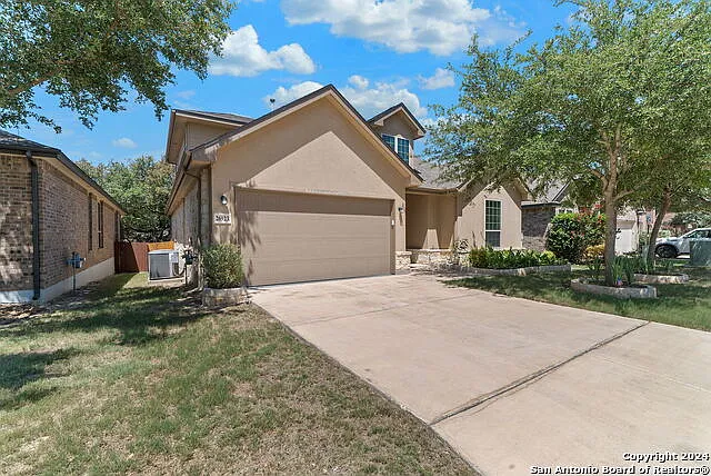 4 bed, 3.5 bath, 2777 sqft, $2,950 — Photo 2
