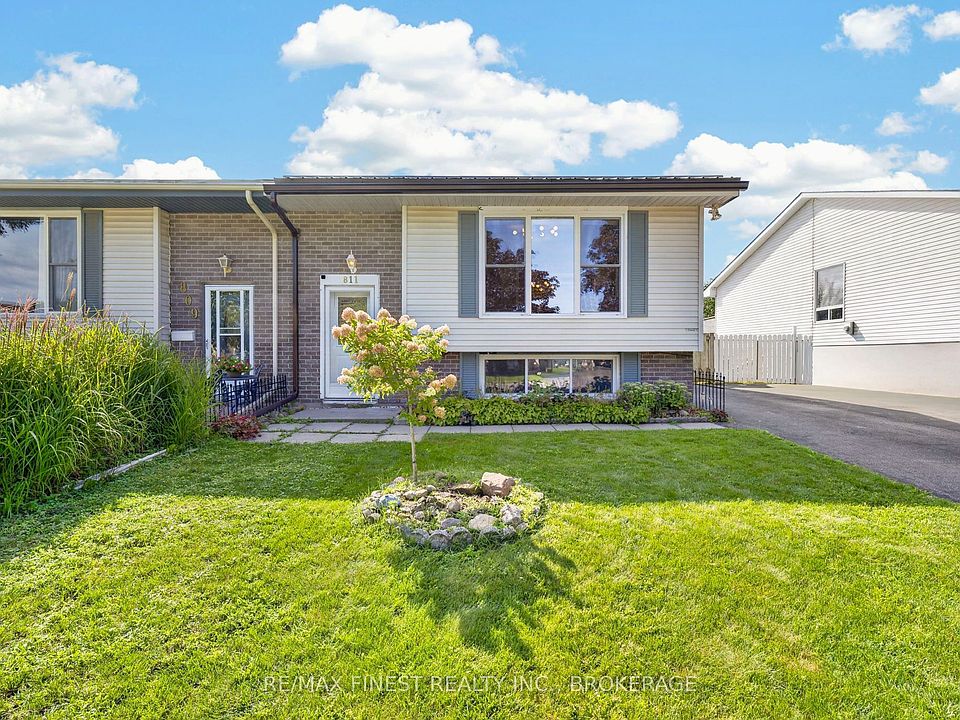 1st image of 811 Cunningham Cres