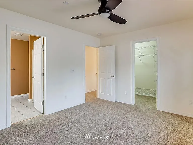 1295 Hudson St — Photo 13