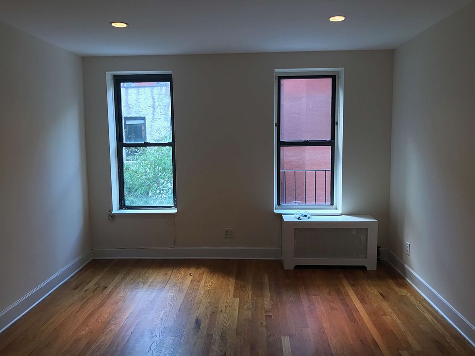 1st image of 1572 3rd Ave APT 4S