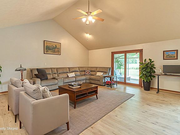 5th image of 3737 Hartford Pl