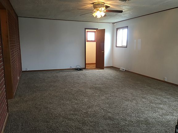 Fam Room thru mud room