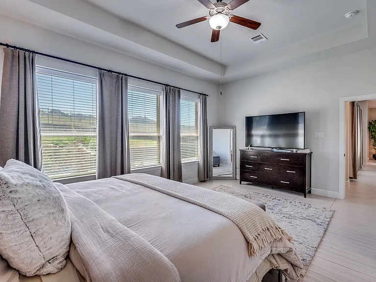 1044 Myers Park Trl — Photo 29