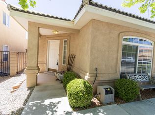 947 Galeras St NW, Albuquerque, NM 87120