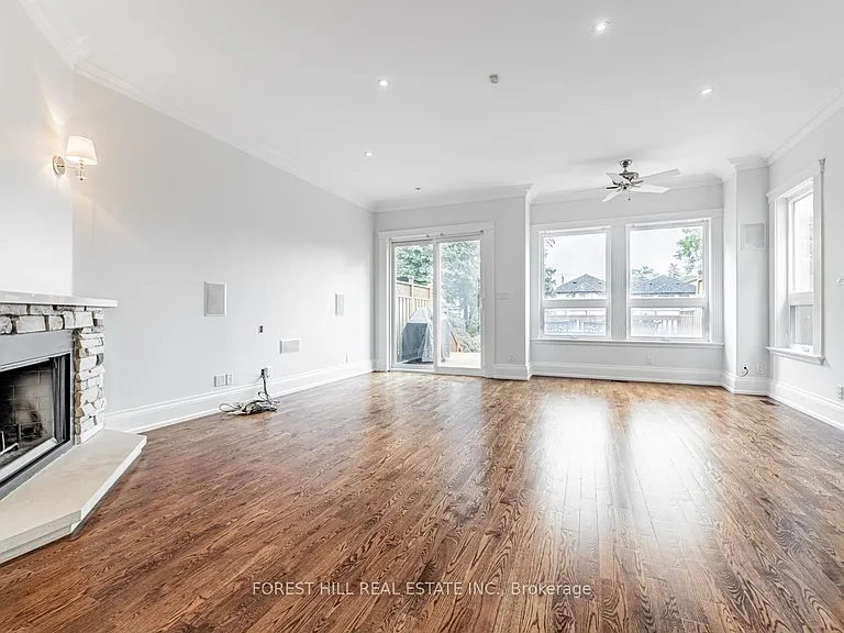415 Deloraine Ave — Photo 18