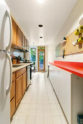 Rented by Compass | media 9