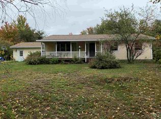 8220 Charlevoix View Dr, Charlevoix, MI 49720