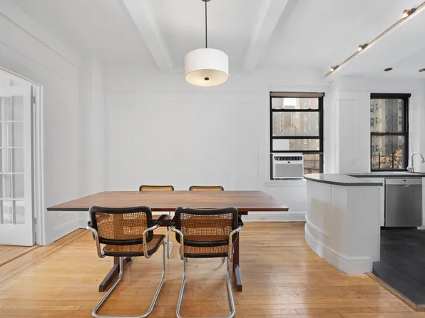 151 West 74th Street image 2 of 13