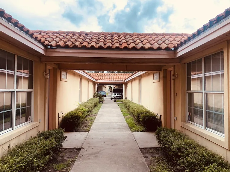 2513 Shasta Ave — Photo 1