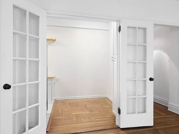5th image of 269 W 72nd St APT 3A