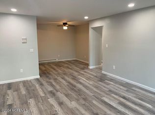 330 Shore Dr APT B-2, Highlands, NJ 07732