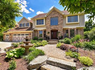 1510 Cadet Ct, Wheaton, IL 60189