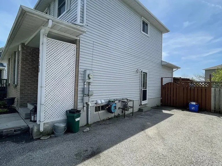 1460 O'Hara Ct — Photo 4