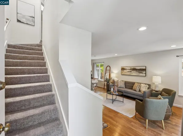 104 Cleaveland Rd, Pleasant Hill, CA 94523