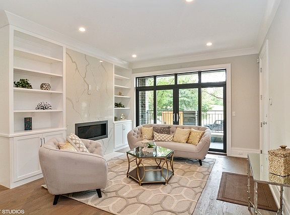 3rd image of 1926 N Cleveland Ave #1