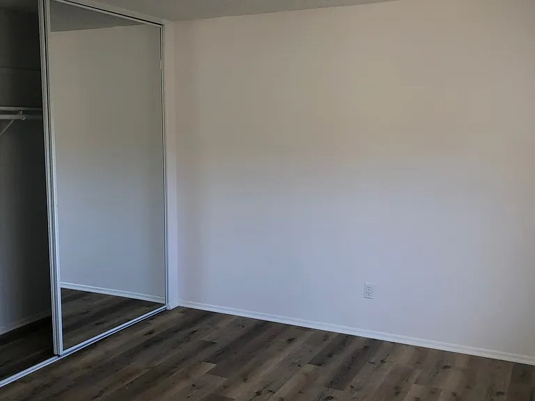 840 W Colden Ave — Photo 5