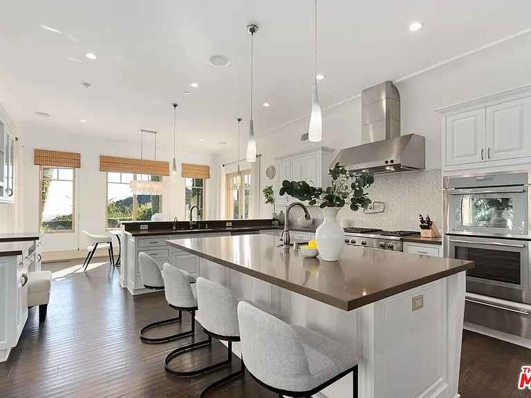 8 Beverly Ridge Ter — Photo 19