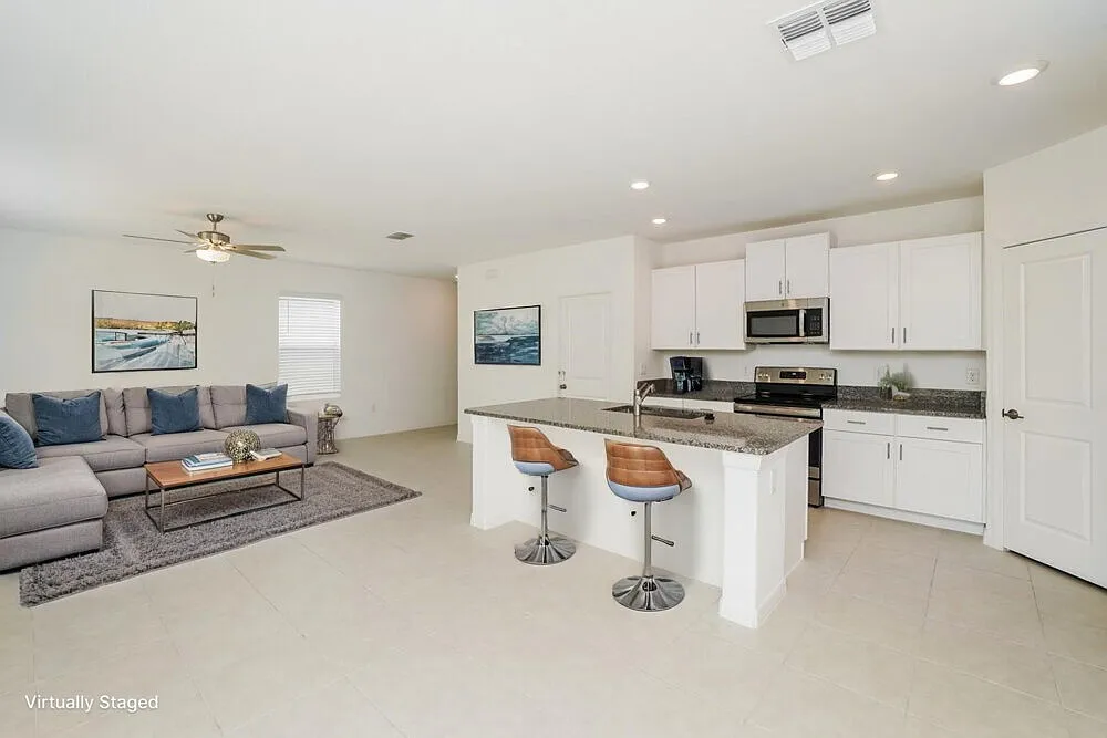 4 bed, 2.5 bath, 1871 sqft, $2,690 — Photo 4