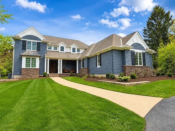23785 Letchworth Rd, Beachwood, OH 44122