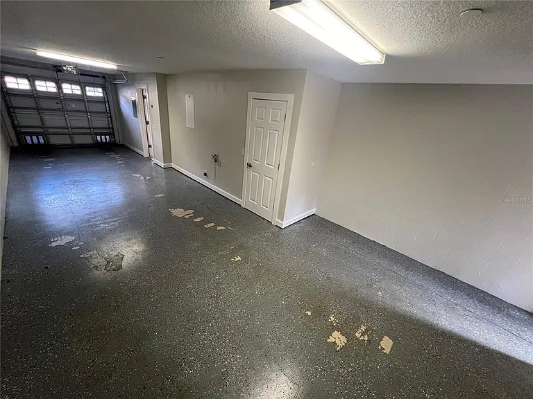 7350 Black Walnut Way — Photo 42