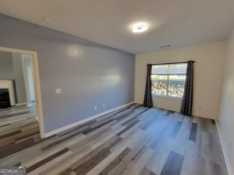 175 Stillwood Dr — Photo 8