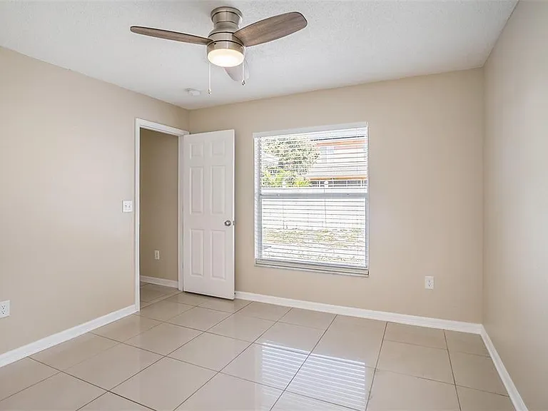 12712 Longcrest Dr — Photo 21
