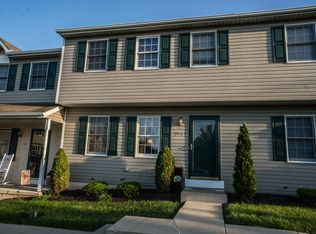 2904 Harbor Dr, Sinking Spring, PA 19608