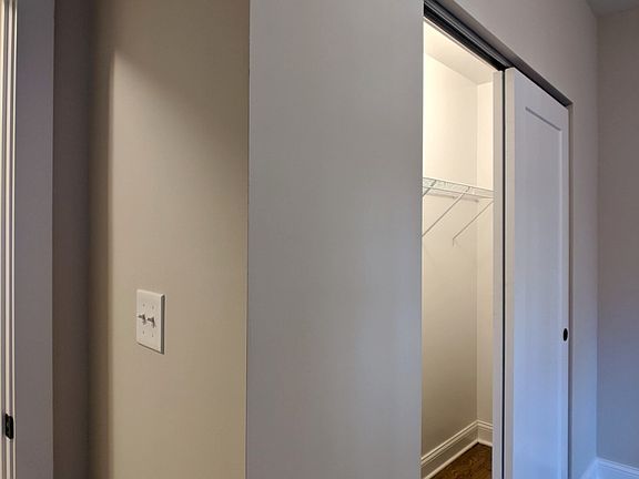 4th image of 3409 W Fullerton Ave #3407-2C