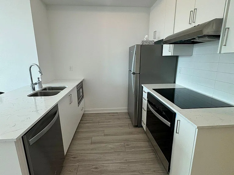 1035 Southdown Rd #714 — Photo 3