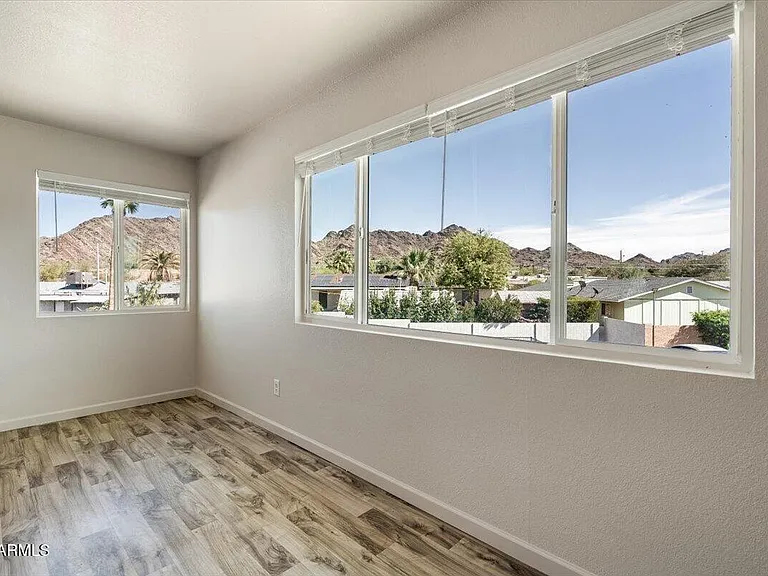 1346 E Mountain View Rd #208 — Photo 16
