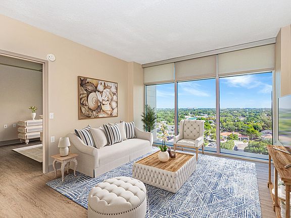 2nd image of 3001 W De Leon St #625838348