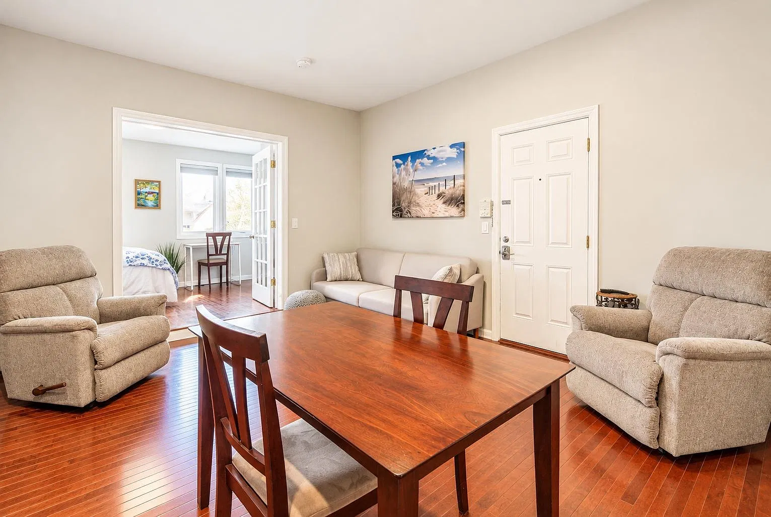 2 bed, 1.0 bath, $3,090 — Photo 3
