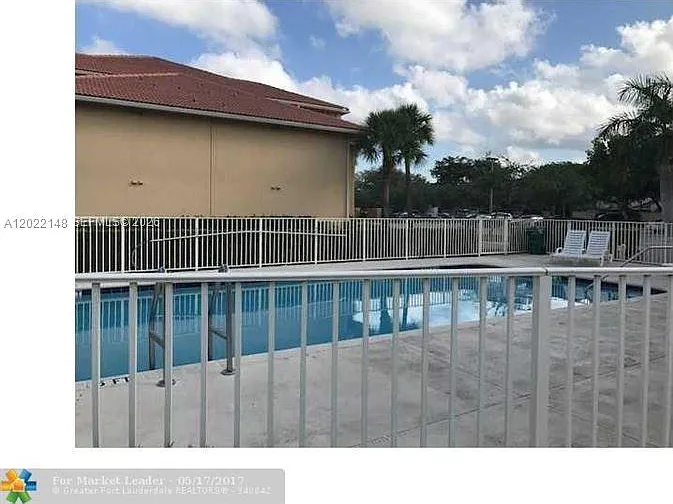9905 Westwood Dr #18-3 — Photo 3