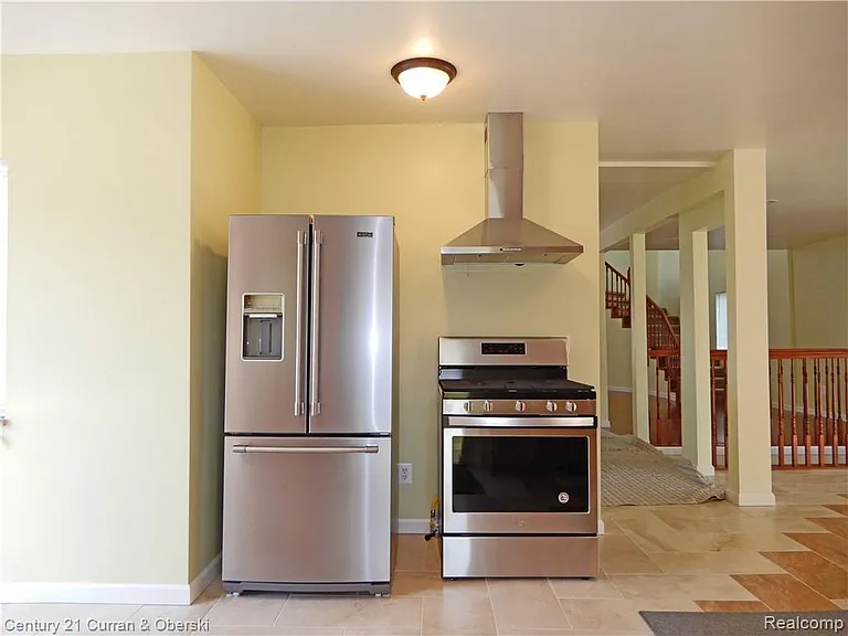 6550 N Inkster Rd — Photo 16