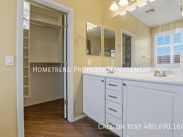 2535 E Vermont Dr — Photo 15