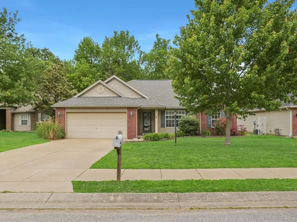 8106 Cedar Point Dr, Newburgh, IN 47630