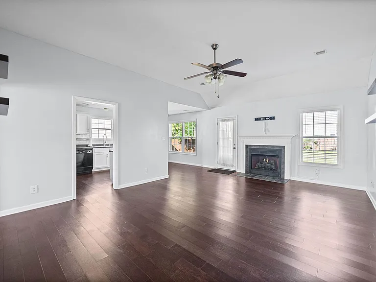 968 Cindy Jo Ct — Photo 5