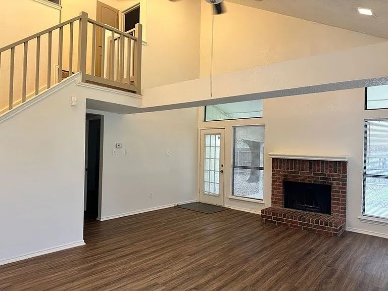 249 Stallion Dr — Photo 5