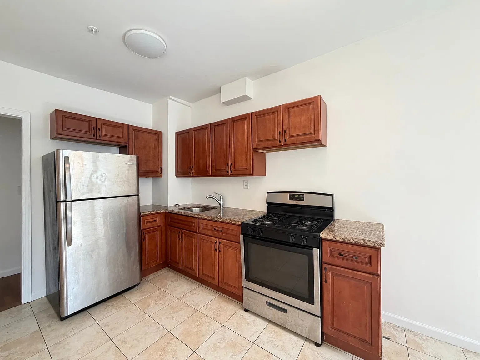 2 bed, $2,200 — Photo 4