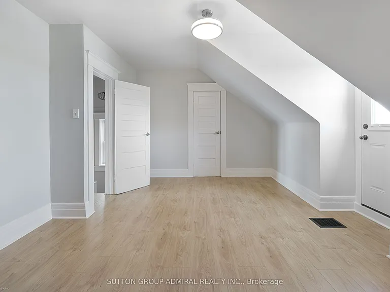 481 Brock Ave #2 — Photo 24