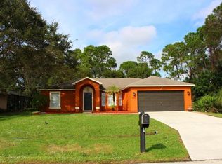 449 SE Guava Ter, Port Saint Lucie, FL 34983