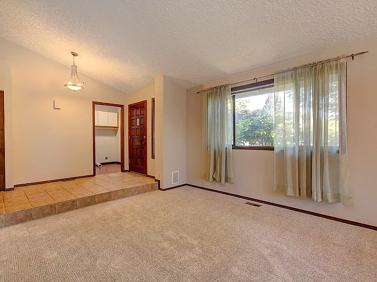 1114 SE 106th Ct — Photo 21