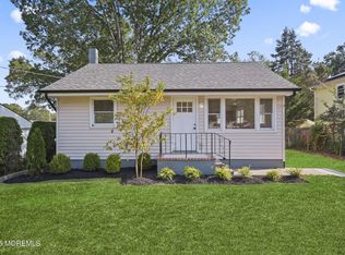 18 E 3rd St, Howell, NJ 07731