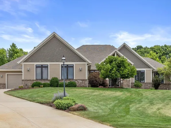 5465 S Baneberry COURT, New Berlin, WI 53146