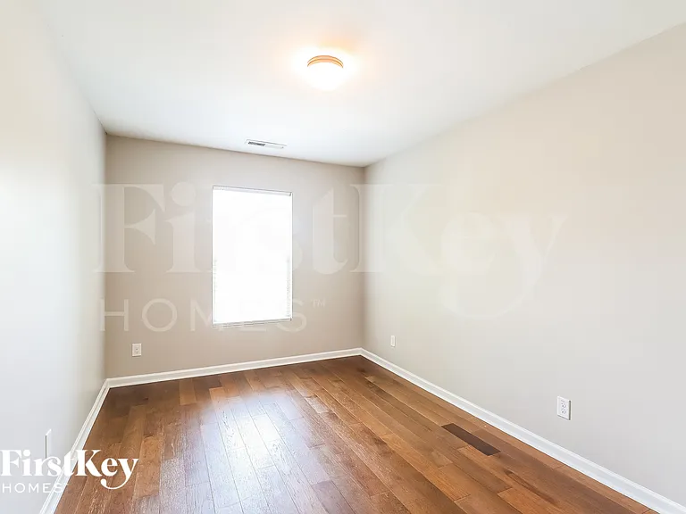 10118 Green Grass Rd — Photo 15