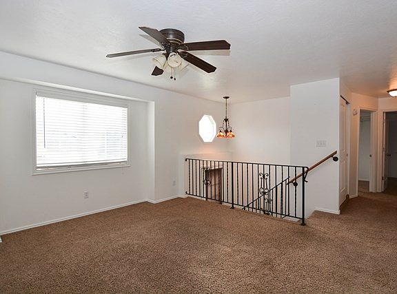 2nd image of 200 Donna Dr